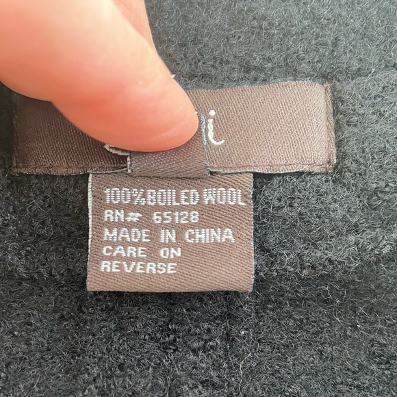 Black Thick Warm Wool Cape - Picture 2 of 5